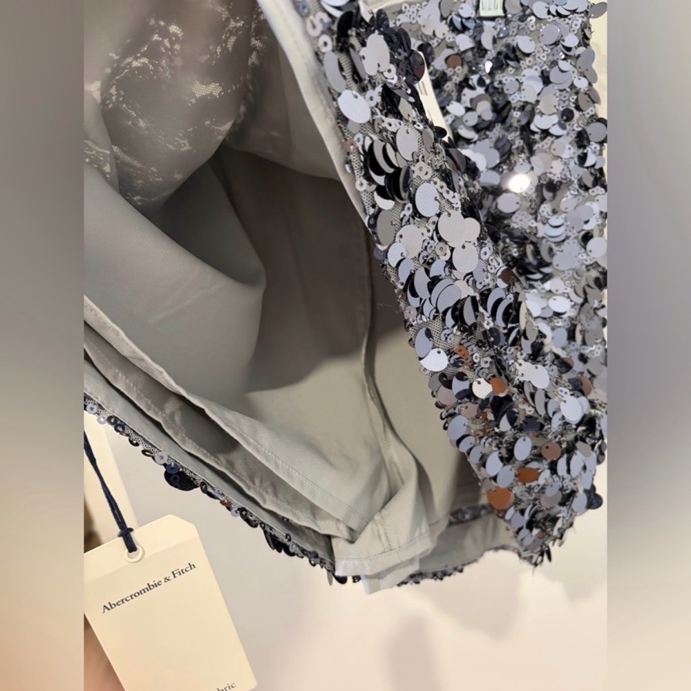 Abercrombie & Fitch Scarlett Sequin
Mini Skort - Picture 9 of 13